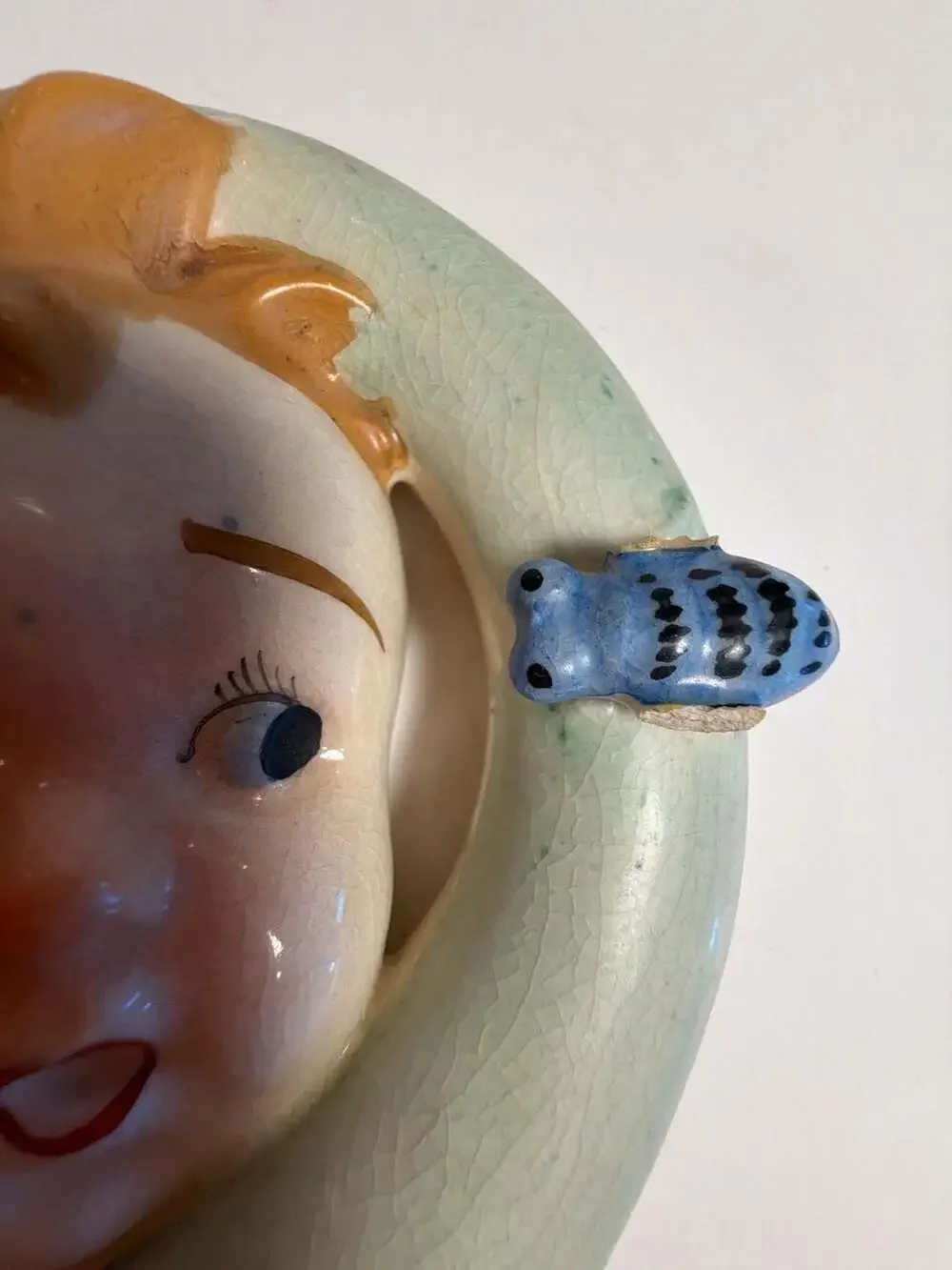 Vintage Mid-Century Japanese Ceramic Ba-Bee Ring Wall Pocket Vase
